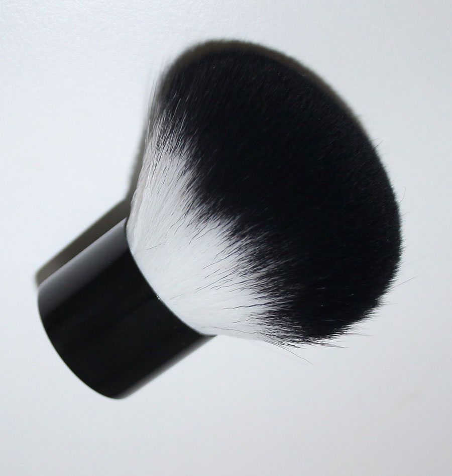 Pinceau « Spécial Perles » pour la Base et le Teint